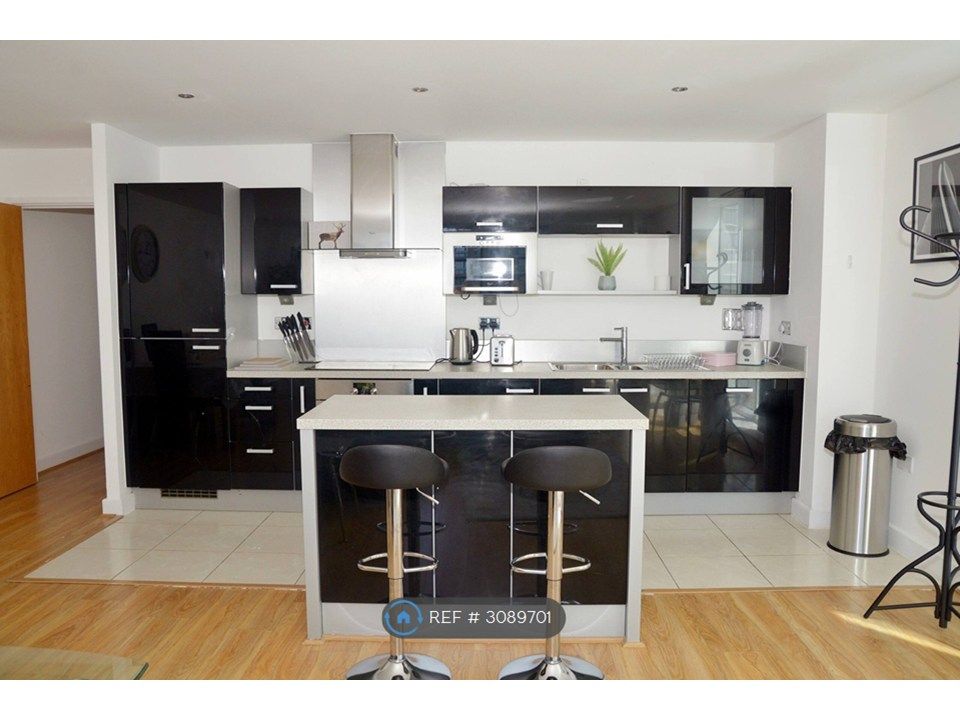 Property photo 2 of 16 Kitchen &amp; Dining Area