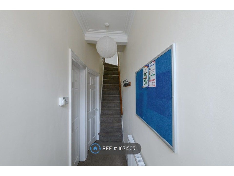 Property photo 3 of 25