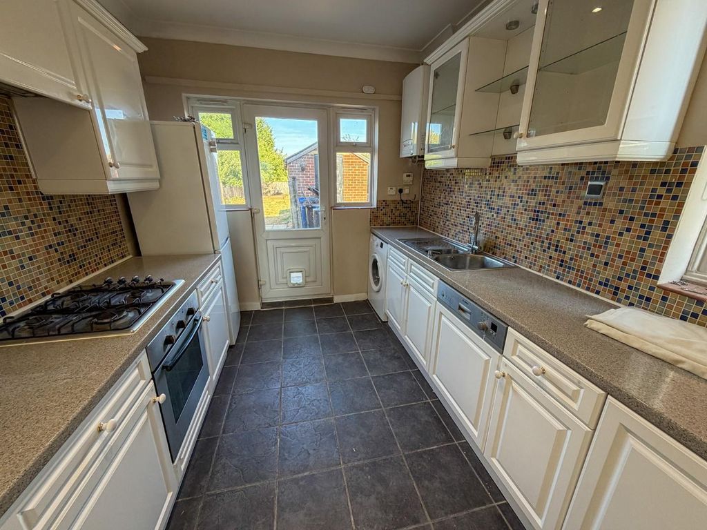 Property photo 2 of 11 Kitchen.Jpg