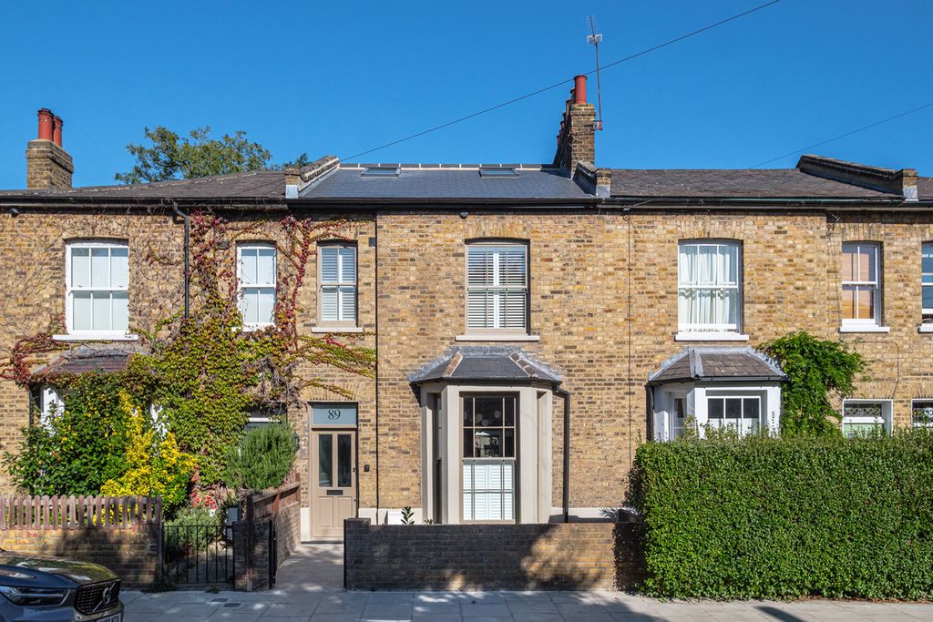 Property photo 1 of 30