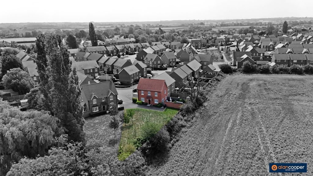 Property photo 3 of 24 4402944