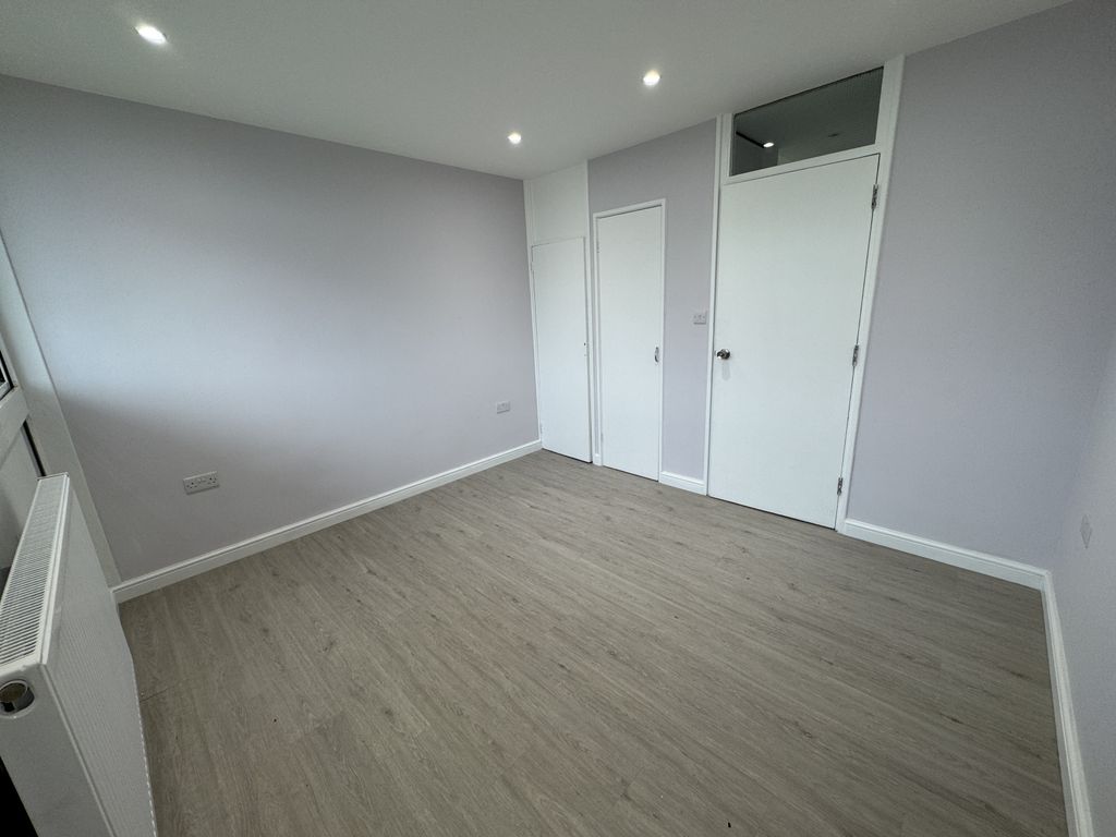 Property photo 2 of 18 Gallery