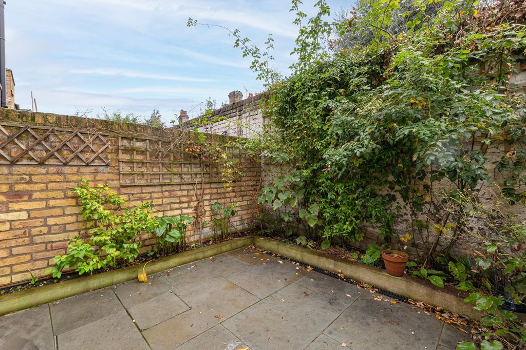 Property photo 3 of 14