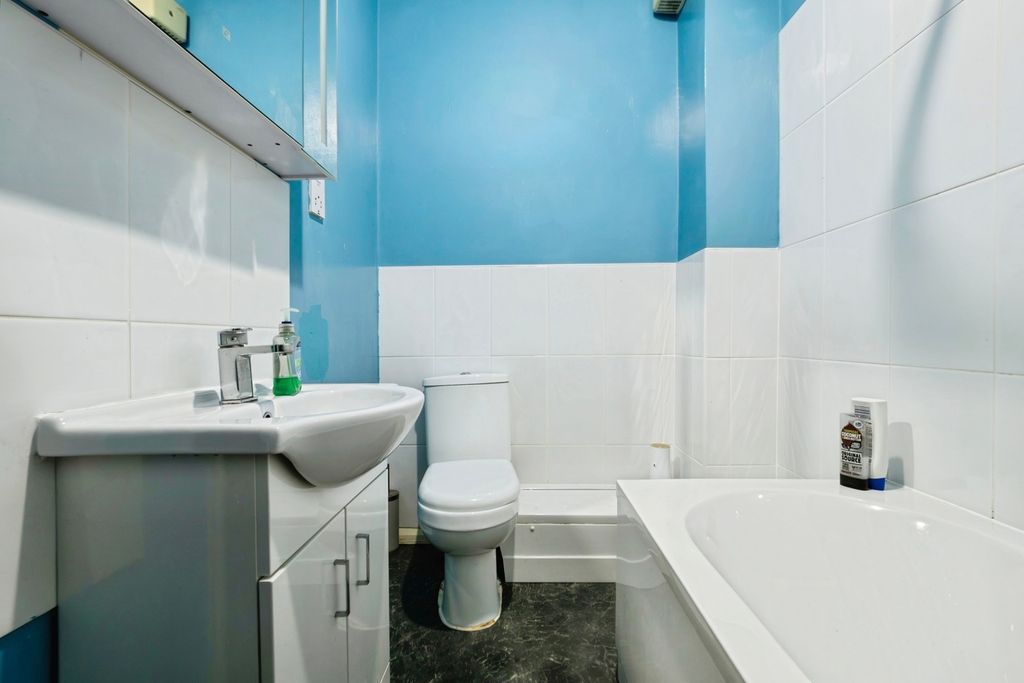 Additional image 16 of 2 bed flat for saleBeach Street, Dawlish, Devon EX7