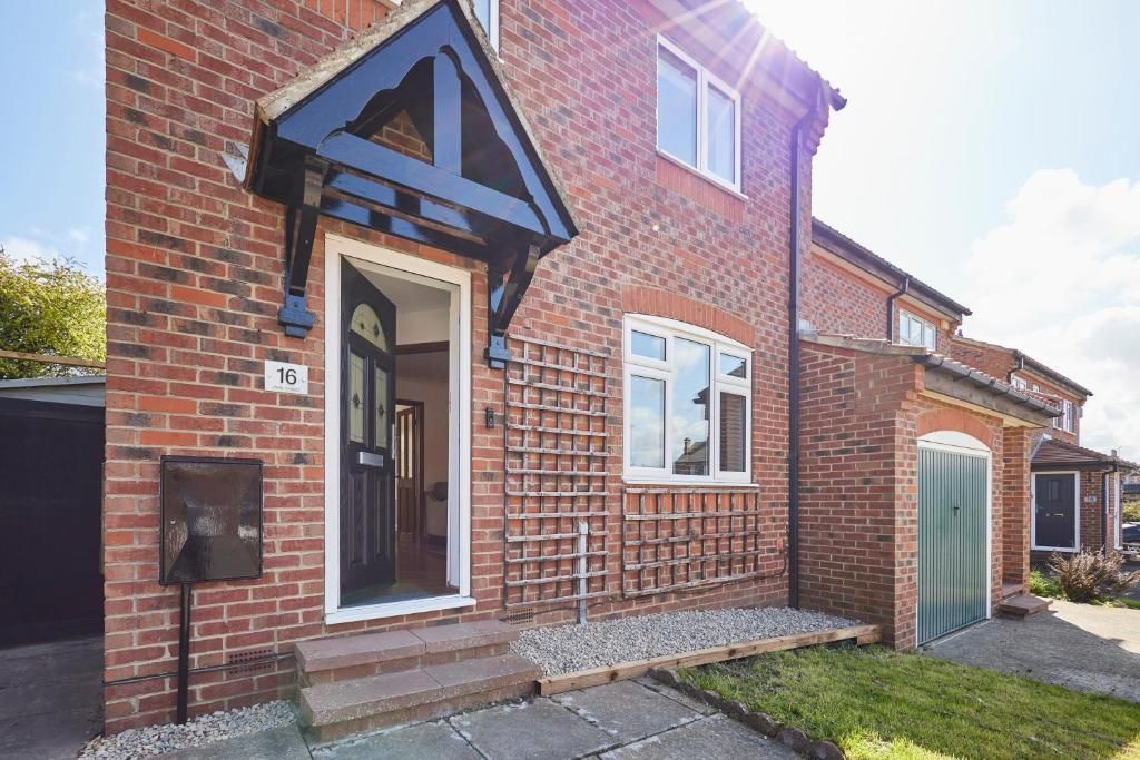 Property photo 1 of 17
