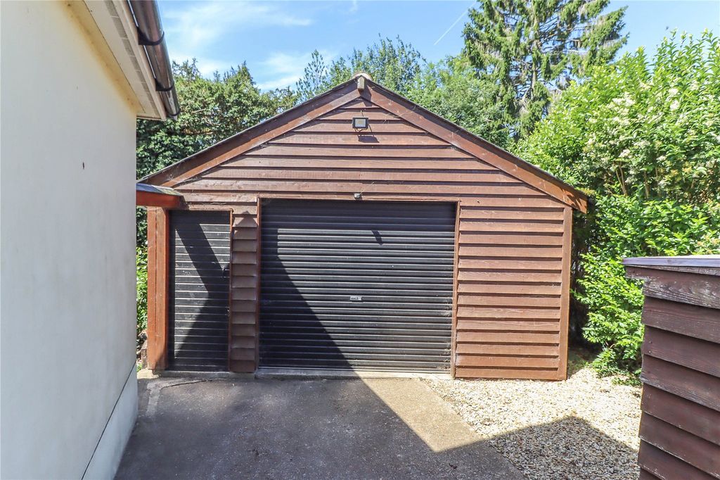 Property photo 3 of 22 Picture No. 21
