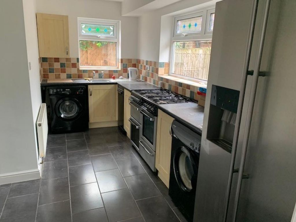 Property photo 2 of 25