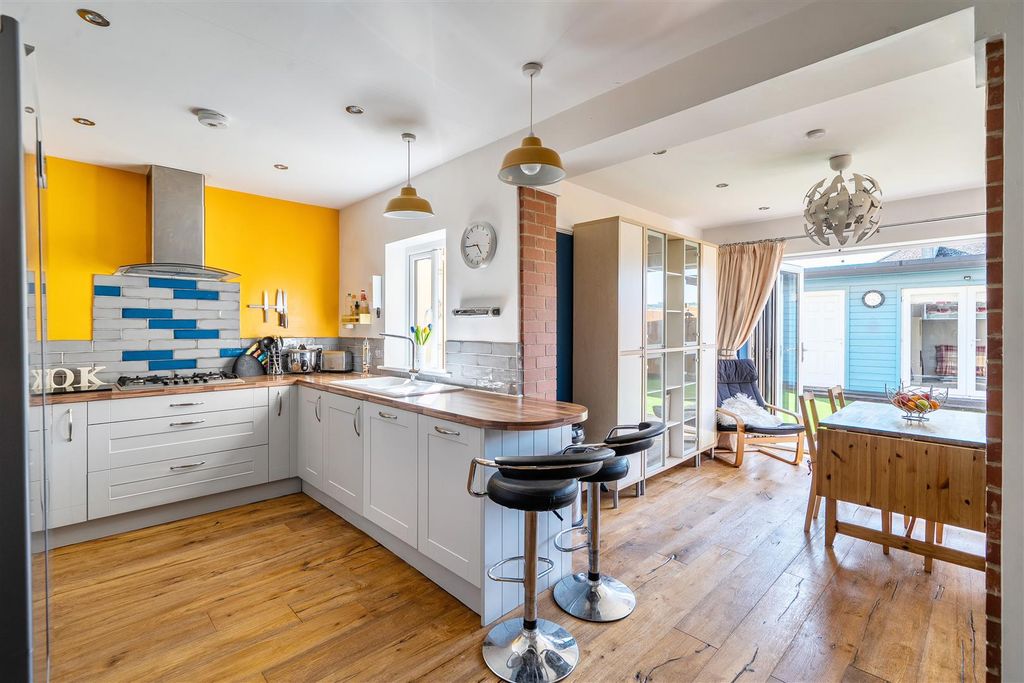 Property photo 3 of 16 Kitchen Dining.Jpg