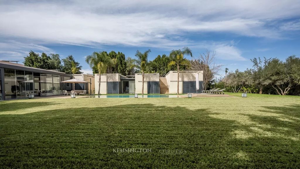 Property photo 2 of 46