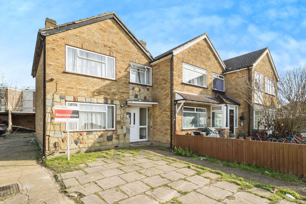 Property photo 1 of 17 Photography