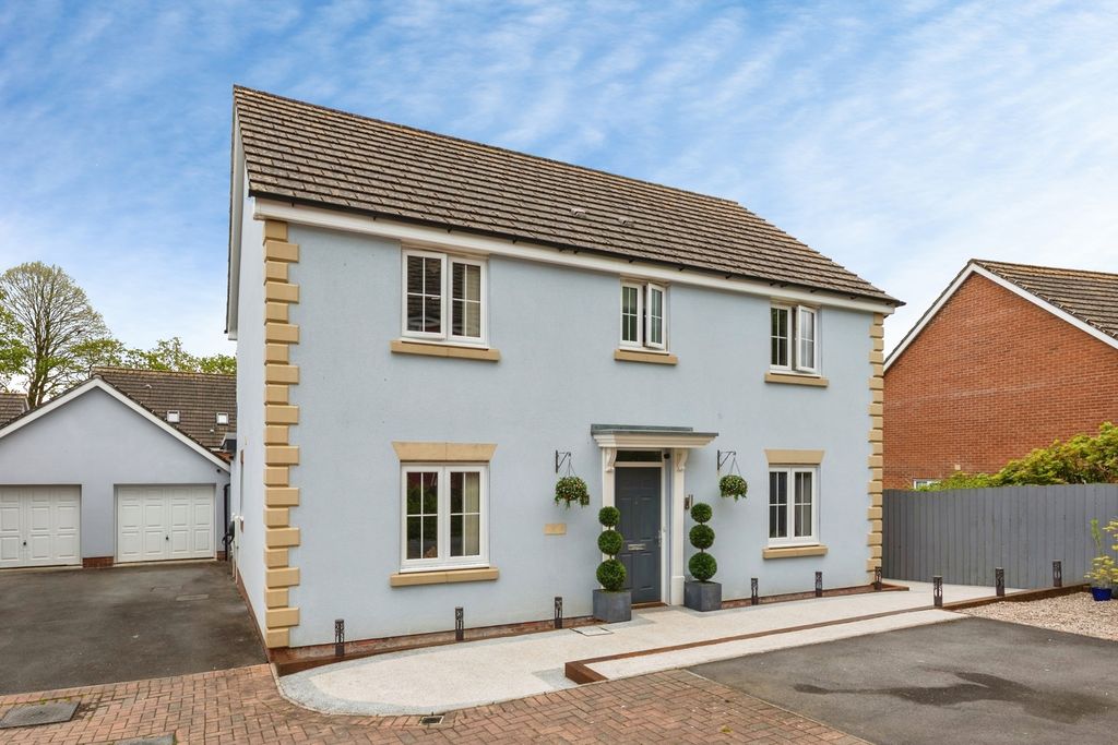 Property photo 1 of 28 Pbox-Img.Jpg