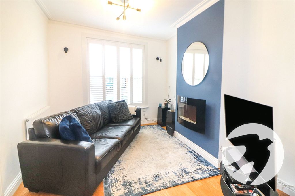 Property photo 2 of 17 Picture No. 04