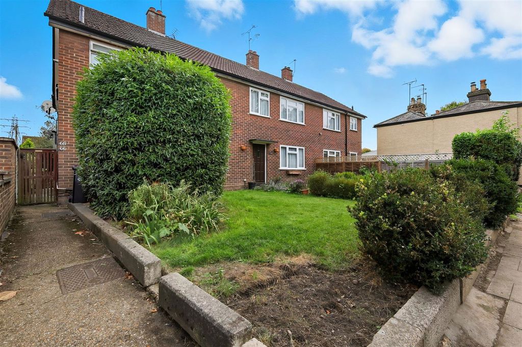 Property photo 2 of 23