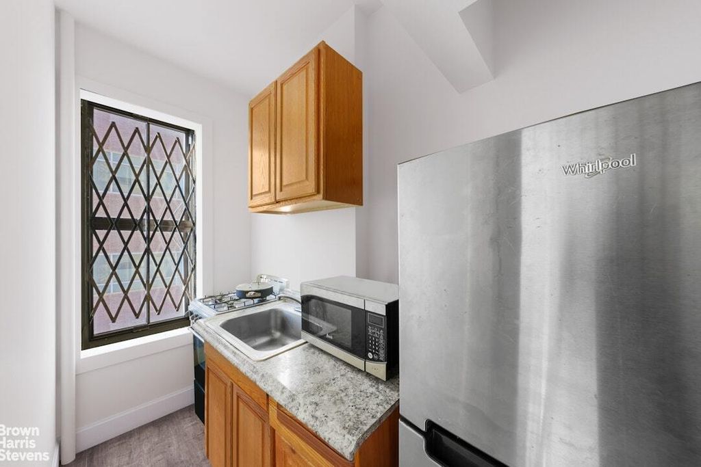 Property photo 3 of 8 <Alttext/>