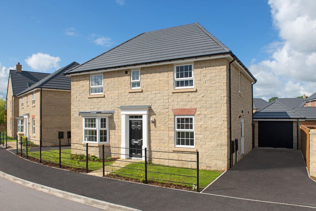 Property photo 1 of 10 Centurion Village Bradgate External
