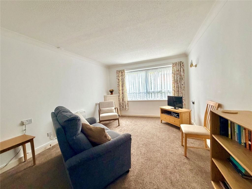 Property photo 2 of 7 Picture No. 15