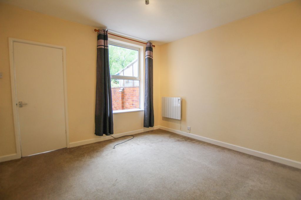 Property photo 2 of 10 Living Room