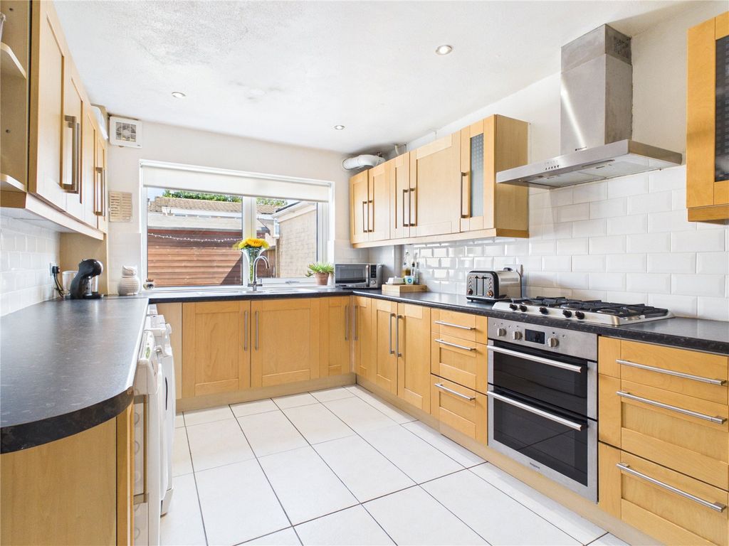 Property photo 1 of 43 Picture No. 36