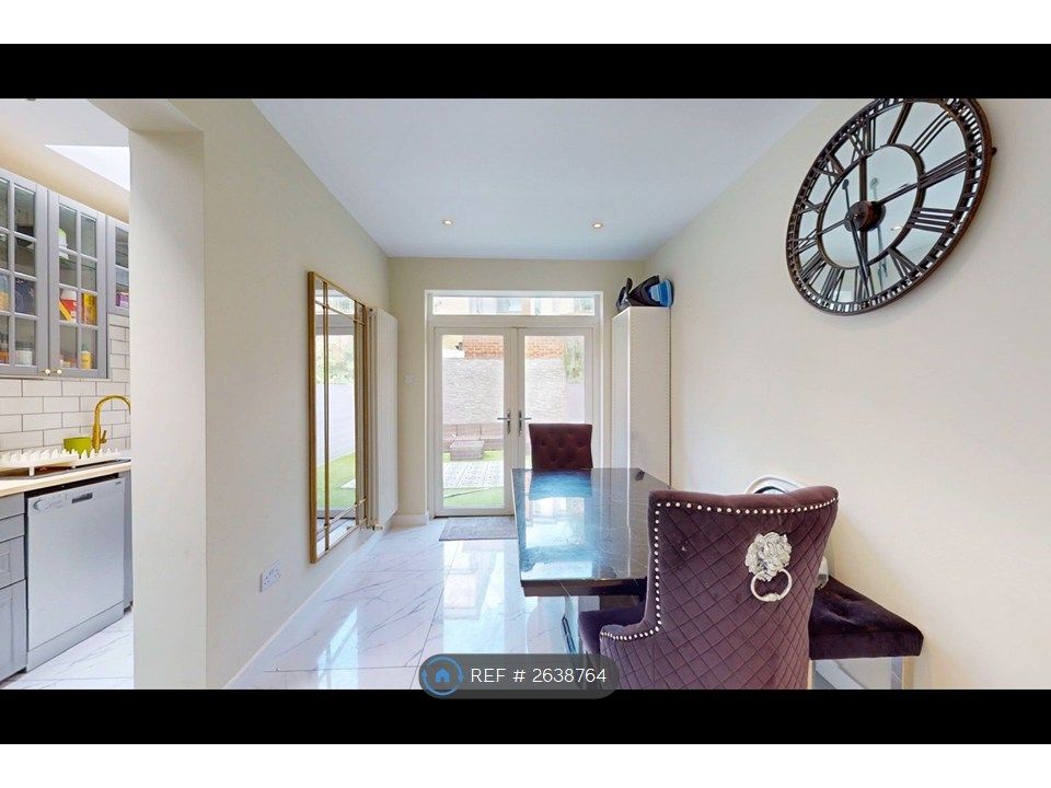 Property photo 1 of 10 Kitchen Diner