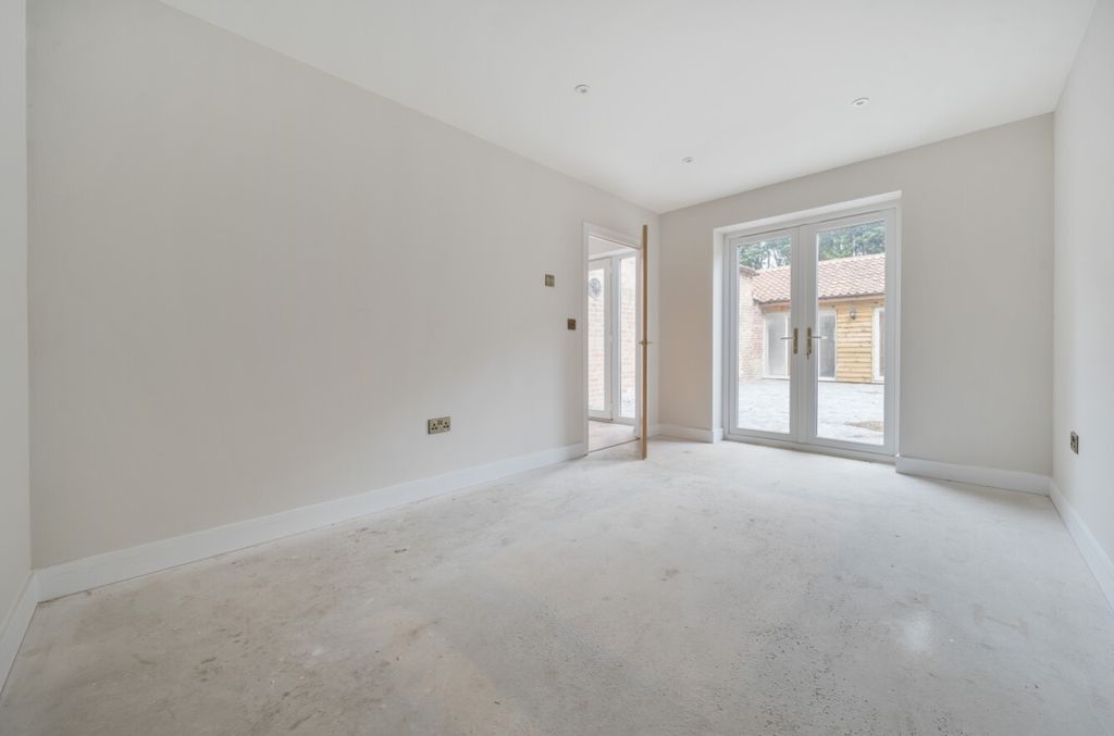 Property photo 3 of 19 1280181 (5)