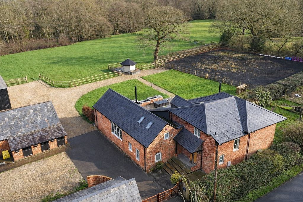 Property photo 1 of 25