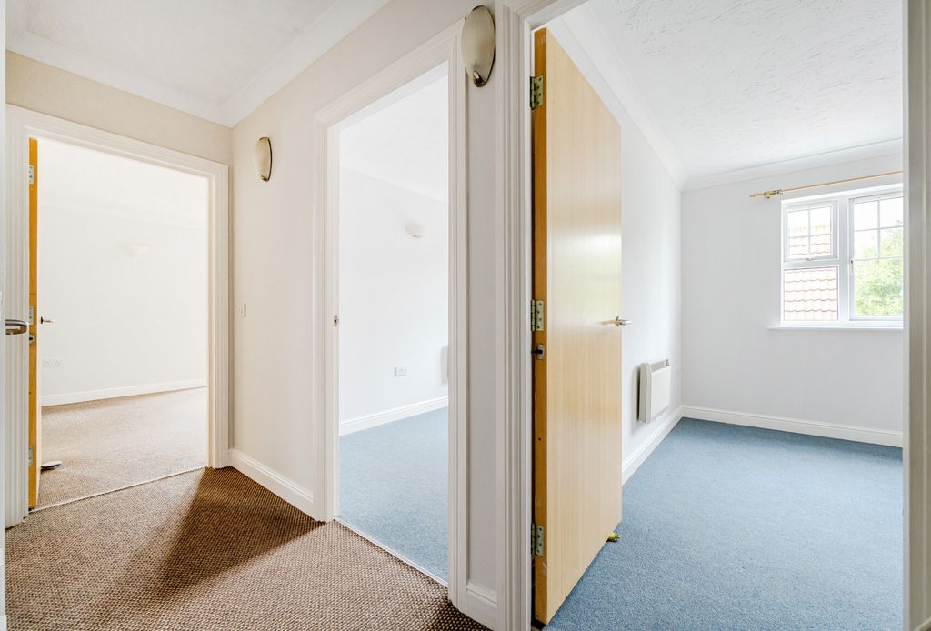 Property photo 3 of 23 1329377-20-68823d...