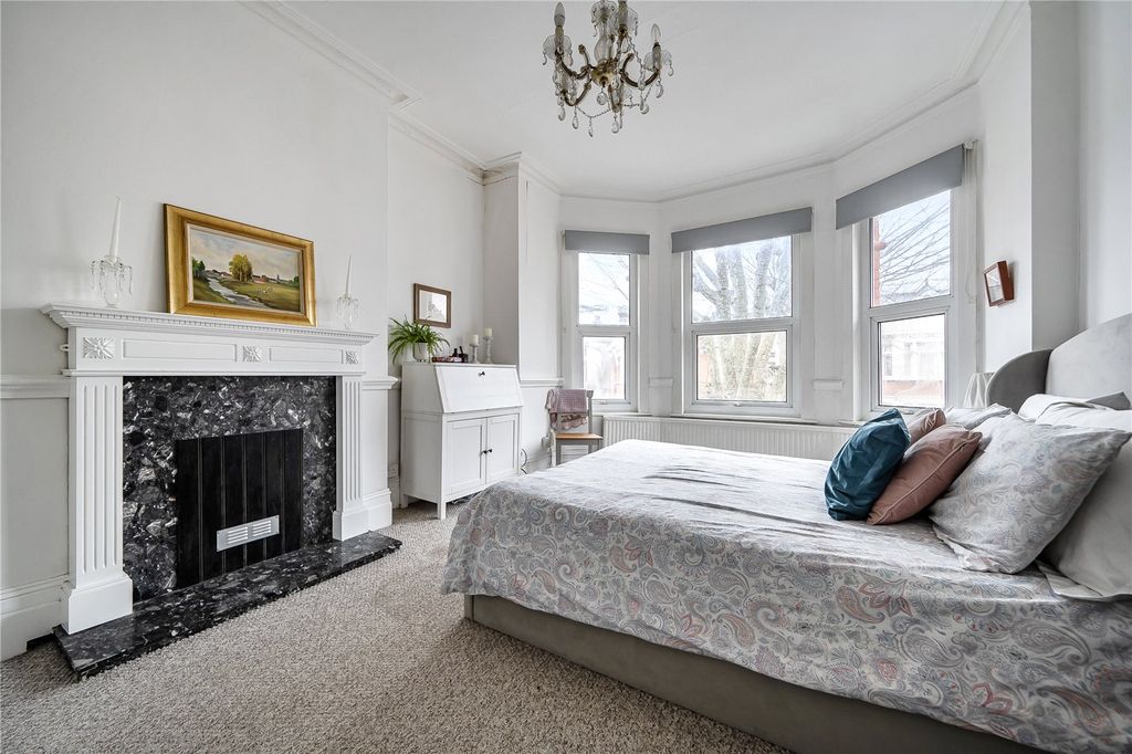 Property photo 2 of 17 Picture No. 30