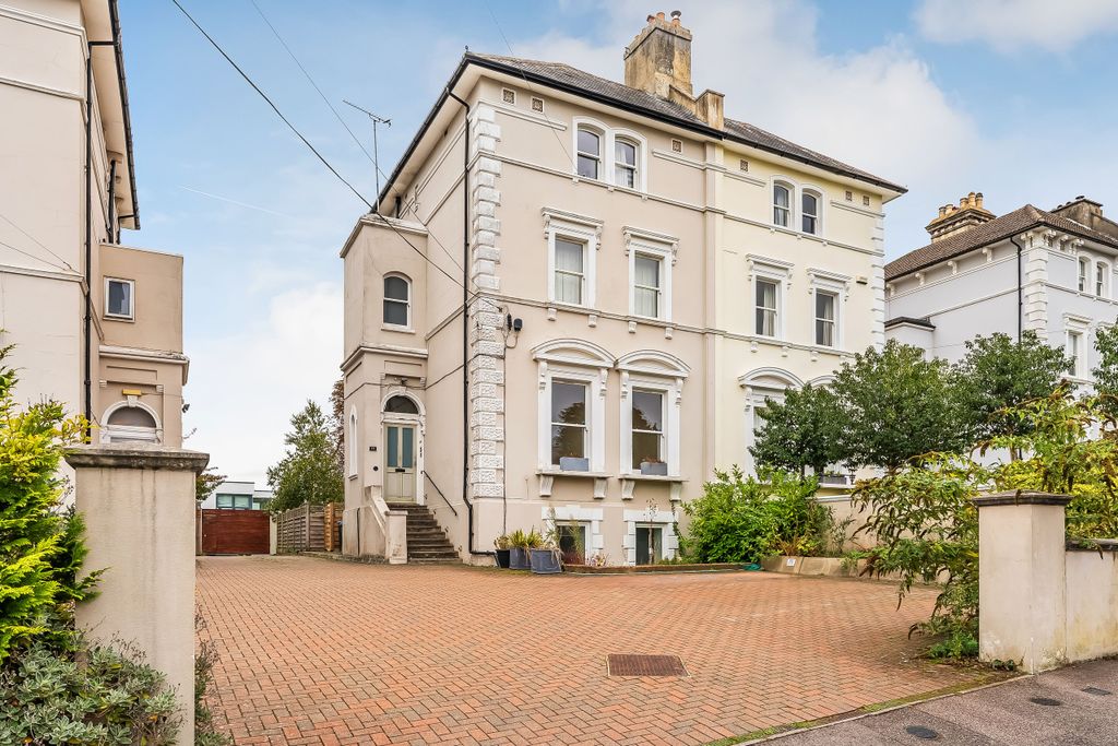 Property photo 1 of 18 Photo 1