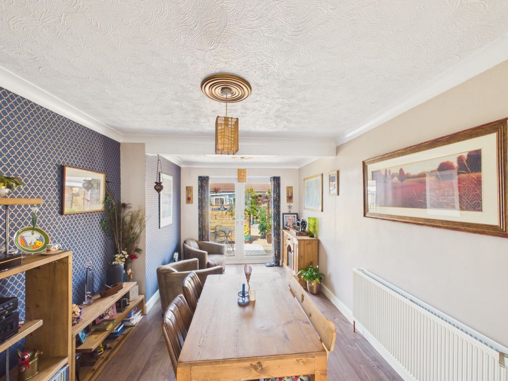 Property photo 3 of 20 5278477