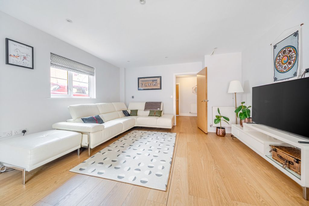 Property photo 2 of 26 Reception