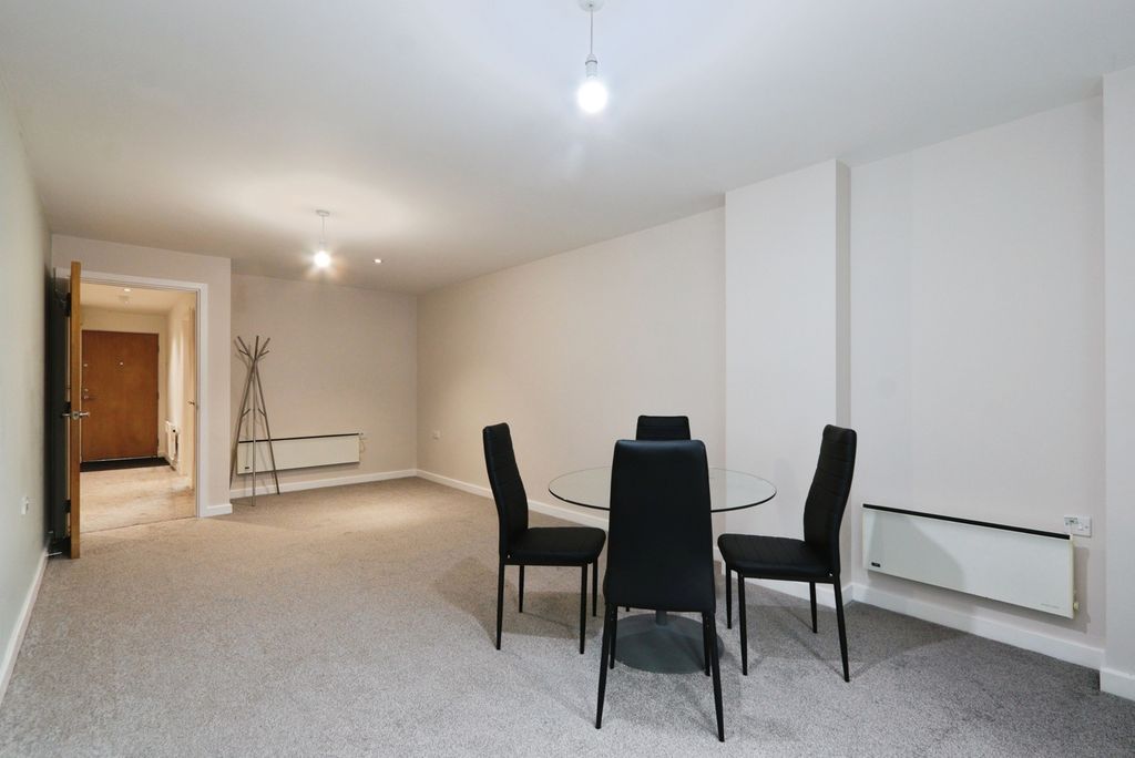 Property photo 3 of 12 Photo