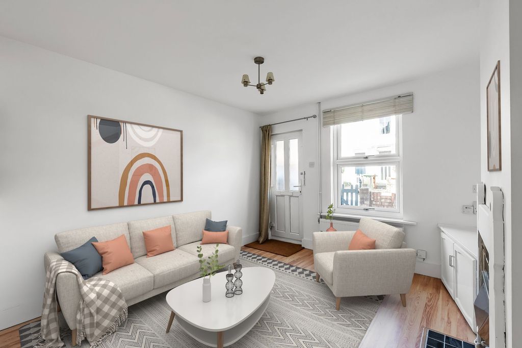 Property photo 2 of 10