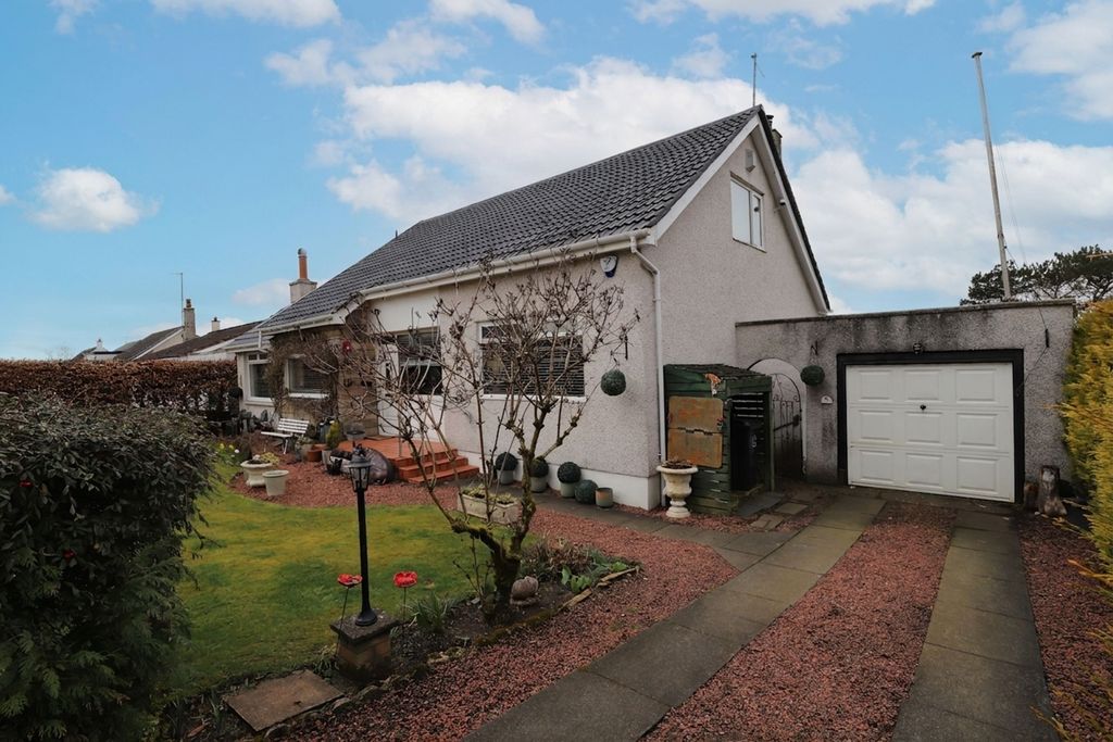 Property photo 3 of 36