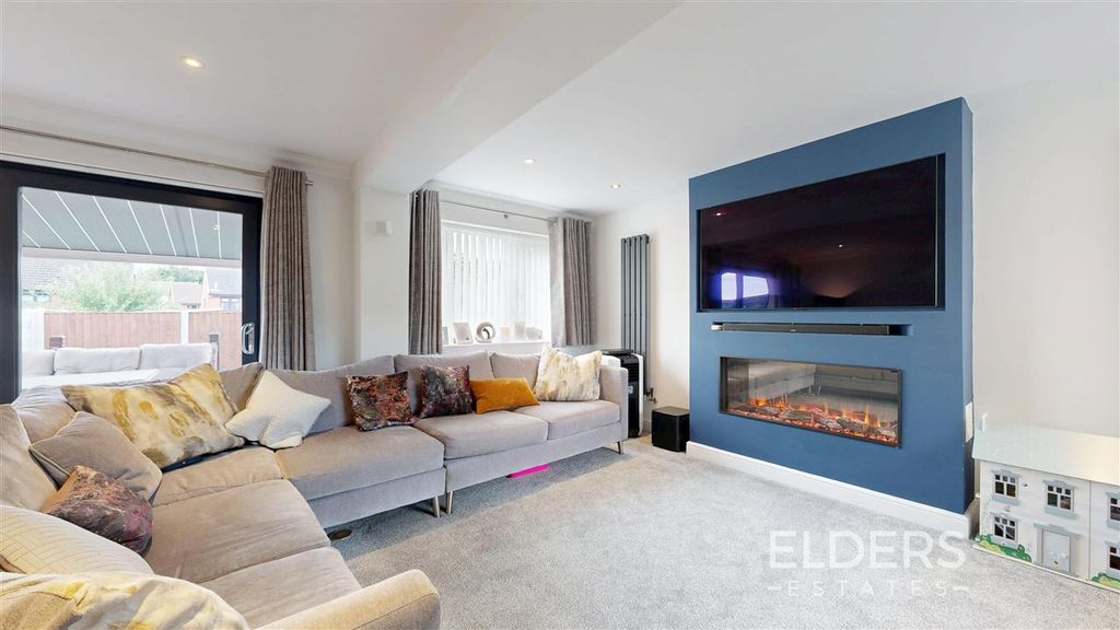Property photo 3 of 13 Open Plan Living