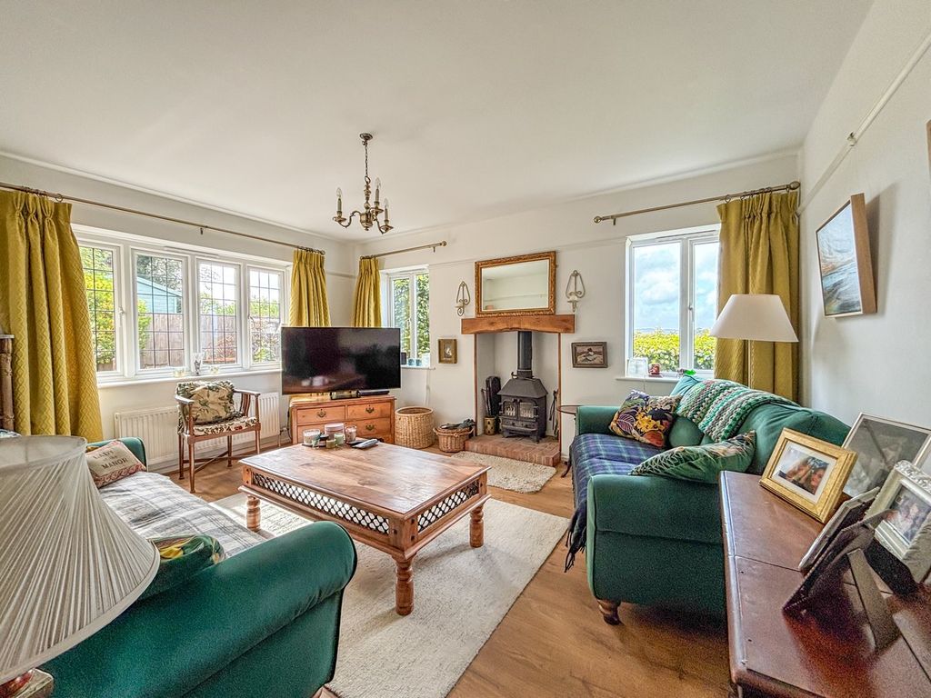 Property photo 2 of 30