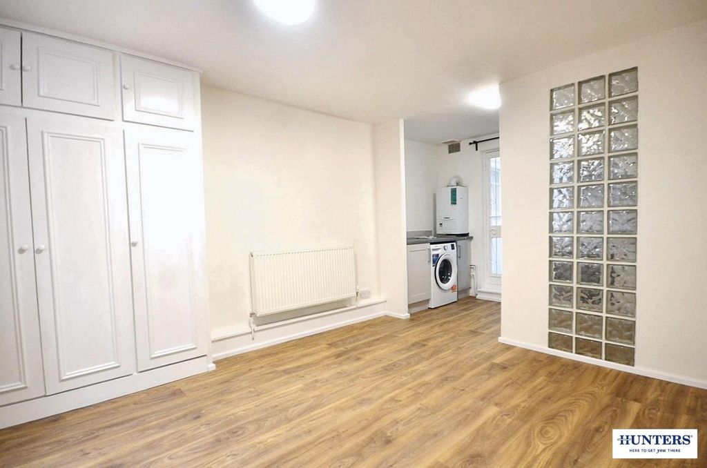 Property photo 1 of 13 55 Balcombe Street 2D 1.Jpg