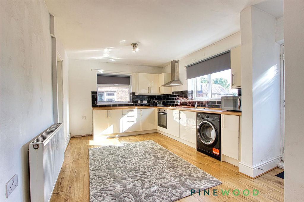 Property photo 3 of 14 Kitchen Diner