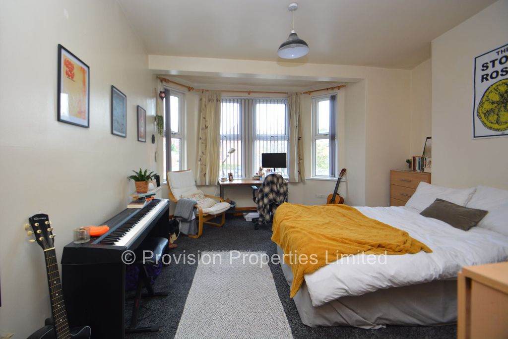 Property photo 2 of 10 Photo