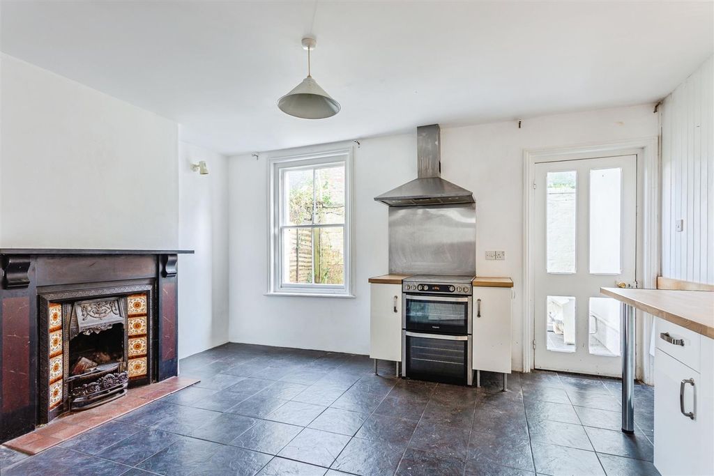 Property photo 2 of 11 Kitchen Diner (1).Jpg