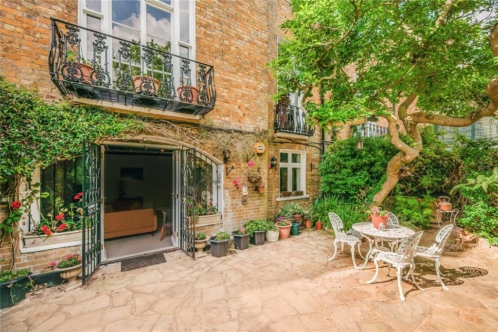 Property photo 3 of 19 Picture No. 12