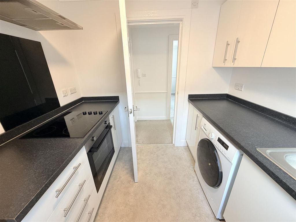 Additional image 8 of 2 bed flat to rentBowline House, Harbour Walk, Hartlepool TS24