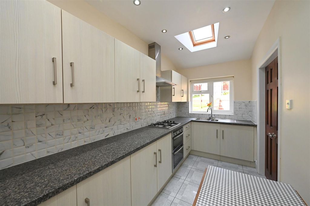 Property photo 2 of 21 Kitchen2.Jpg