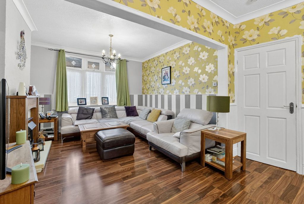 Property photo 3 of 29