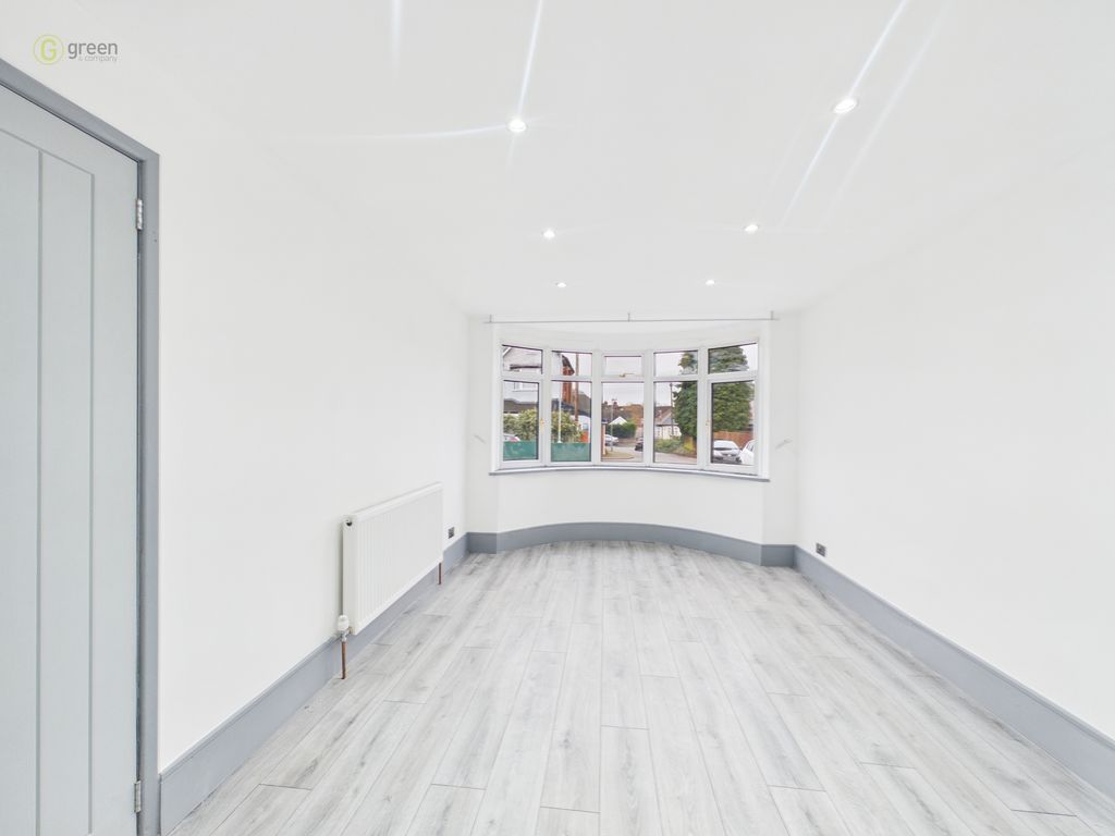 Property photo 3 of 46 Cam05591G0Pr0142Still026