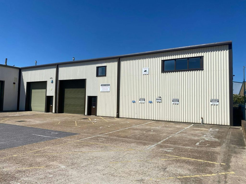 Property photo 1 of 24 Unit 3 Pic 5A.Jpeg