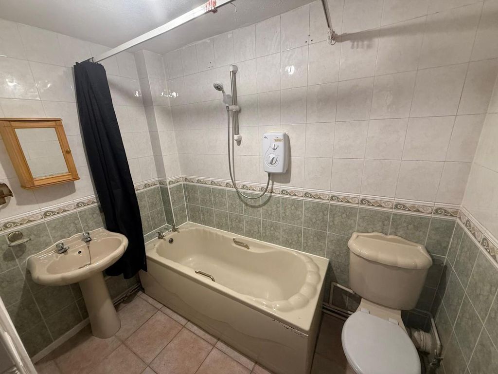 Property photo 3 of 8 Trident 2.Jpg