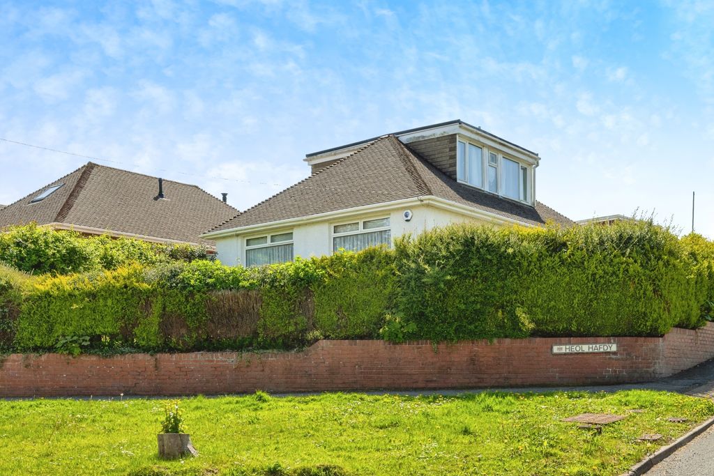 Property photo 2 of 15
