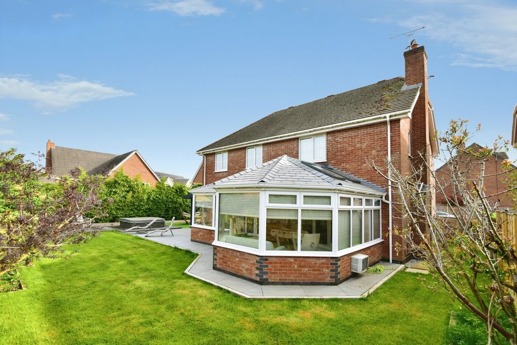 Property photo 2 of 29 Pbox-Img.Jpg