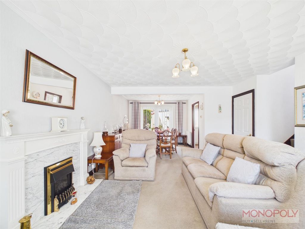 Property photo 3 of 18 Cam03815G0-Pr0434-Still010.Jpg