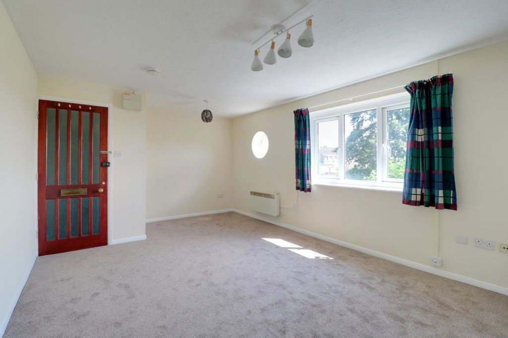 Property photo 3 of 9